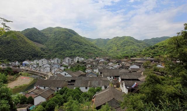 古村|浙江这座古村太令人心动了！山谷幽深溪水潺潺，散心首选地！