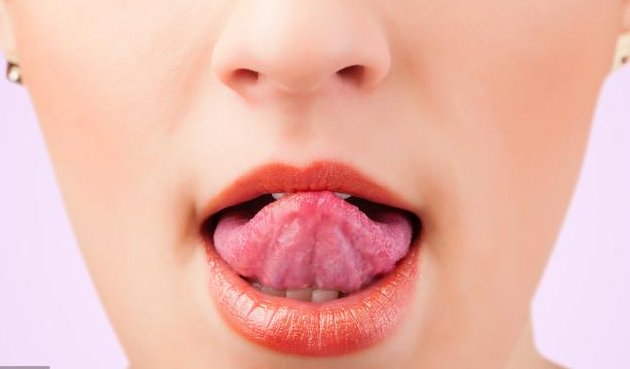 假膜|舌头的表现预示身体出现问题，舌头下有“青筋”，表明问题出在哪里？