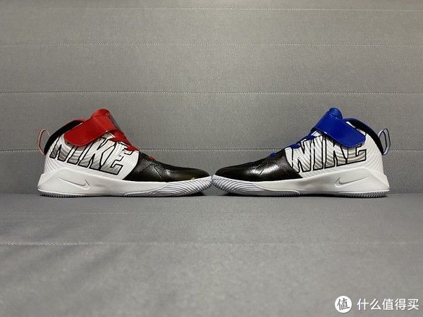 过年给小朋友买双鸳鸯颜色的Nike Team Hustle D 9