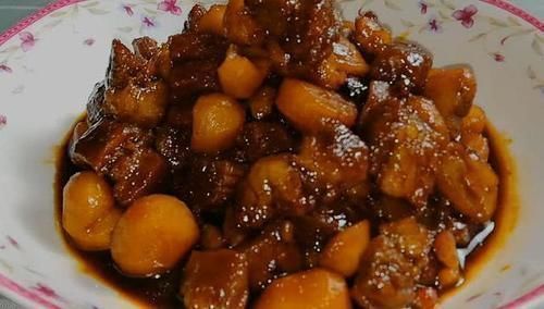 蜜汁|淮扬大厨分享“蜜汁红烧牛肉”简单好吃家常做法,加它鲜香软烂