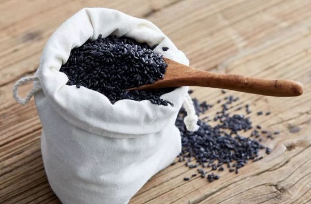 膳食纤维|女性一旦过了40岁,以下3种食物要多吃,不仅便宜还美容抗衰老!