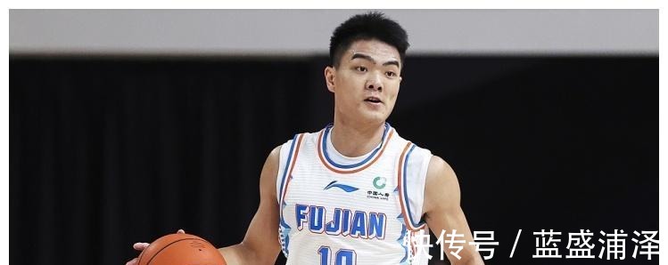 四川男籃|高登華麗數(shù)據(jù)背后，他成為最大犧牲者，黎伊揚也遇到袁堂文的尷尬！