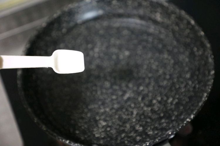 秋葵这样吃，蒜香味道浓郁，鲜美可口，清爽解腻还下饭