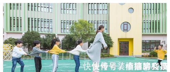 写作业|孩子若有这“4个特征”,将来有可能成学霸,就算贪玩也没关系