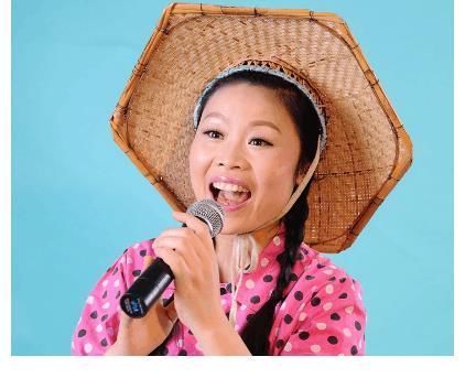 草帽姐的堕落史：从一夜爆红荣登春晚到销声匿迹，她究竟做了什么