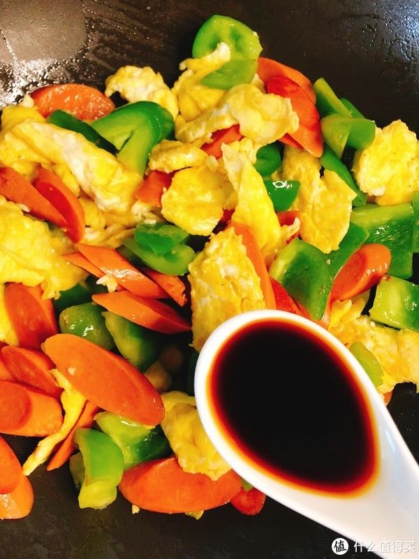 五分钟零失败！超好吃家常青椒火腿炒鸡蛋