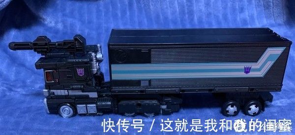 棋子|闲敲棋子落灯花 篇三十五：网飞暗黑擎天柱变形金刚