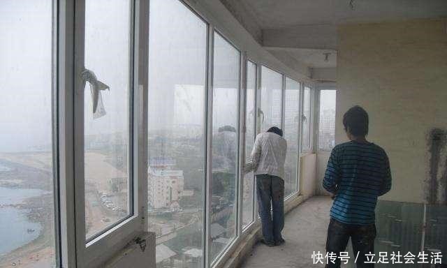 阳台上|阳台为什么不要装落地窗听行内人一说，懊悔没早知！