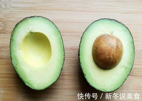 食物|女人不想老得快,多吃4种“碱性”食物,让你气色红润更有女人味