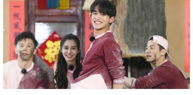 《奔跑吧9》全員海報(bào)來(lái)了!蔡徐坤站后排baby站旁邊,C位是誰(shuí)呢?