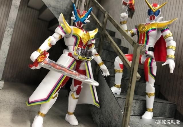 最终boss|假面骑士圣刃装动新品：老乌与圣刃全开者形态 额外追加骨龙特效