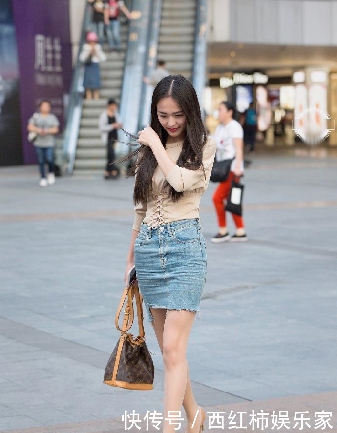 穿着|街拍:裙子舒适易穿,显身材,设计更具欧式风格时尚潮流!