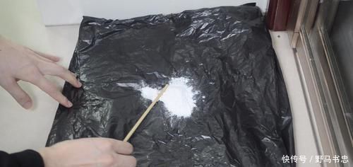 小苏打和白糖加在一起,作用太棒了,解决了很多家庭的烦恼,很实用