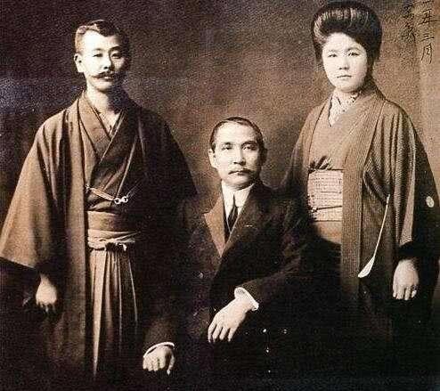 女儿|孙中山另一位妻子，15岁成婚，后和女儿一起被遗弃，最后嫁和尚