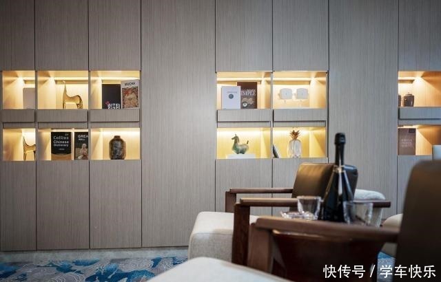 客厅|390㎡中国风别墅，一进门就被客厅吸引，这才是惊艳之作！