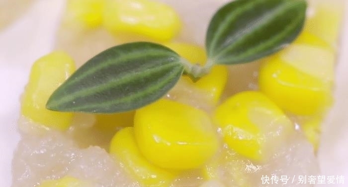 美食|雪梨玉米烙的简单做法,营养香甜,通便润肺,不错的宝宝辅食