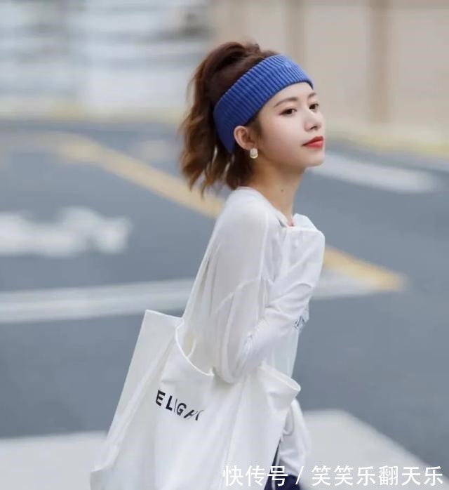 盘发 别再披头散发了!这4款发型又美又显脸小!别再披头散发了!这4款发型又美又显脸小!