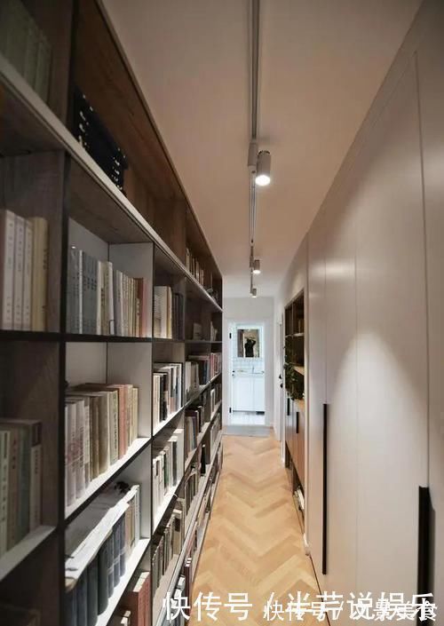 沙发|头一次见这样装修,舍弃客厅,不买沙发,全屋打满收纳柜,聪明