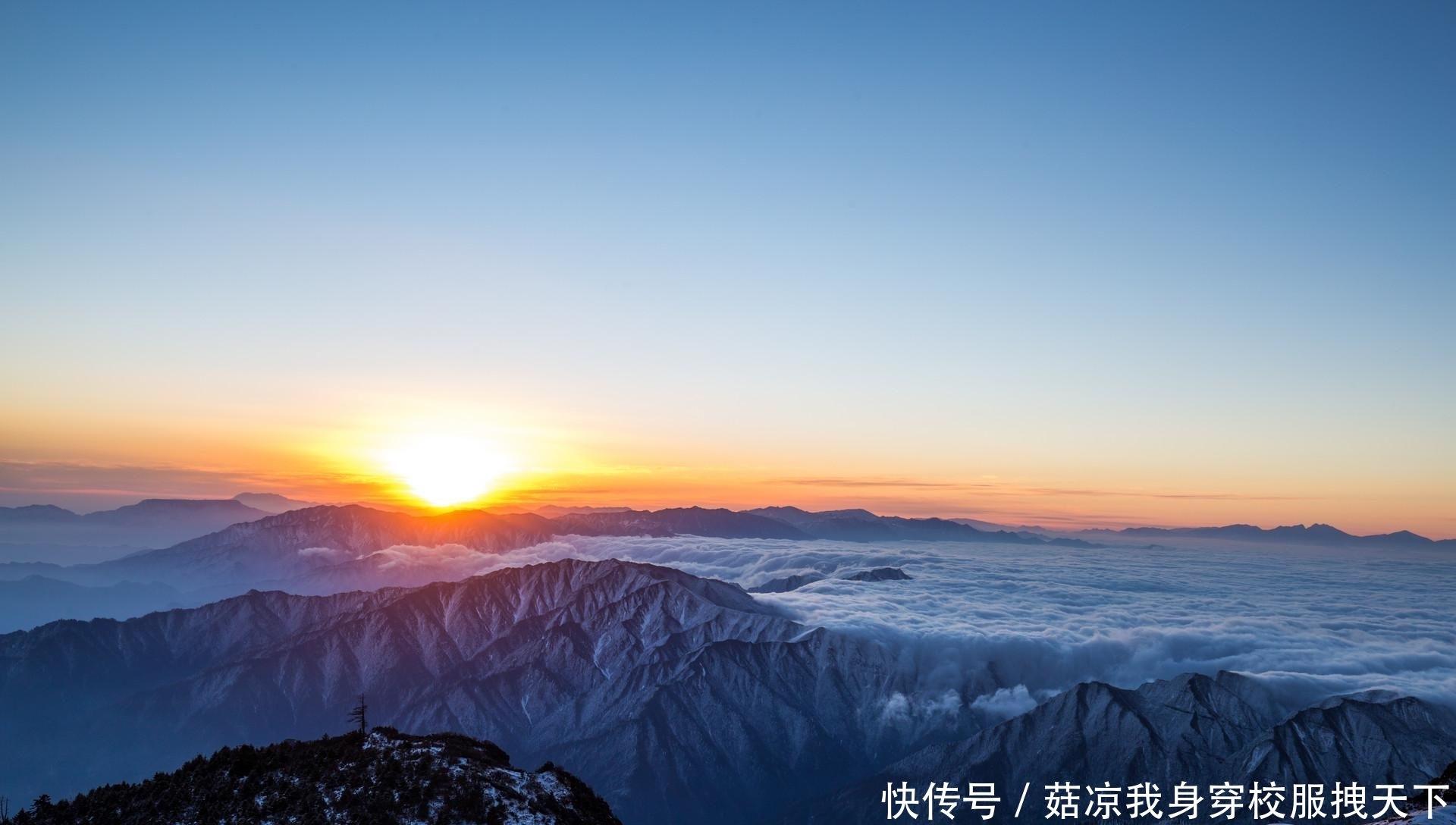 在牛背山上观星，就像是走进了一个魔幻世界，星星才是主角