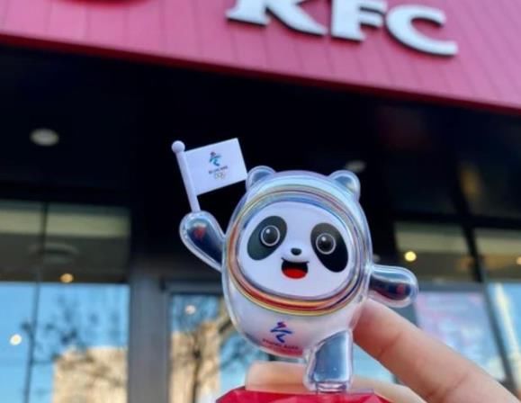 潮玩|从Dimoo到冰敦敦，KFC才是被快餐耽搁的潮玩店？