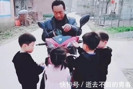 乐爷爷|“偷着乐爷爷”被娃拦路“打劫”,这是我见过最霸道的“劫匪”了