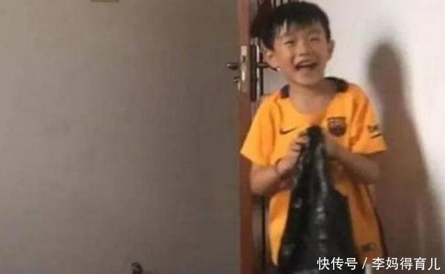 萌娃|父亲的“小皮夹”,爸爸公司面临破产,萌娃拿出10万压岁钱应急