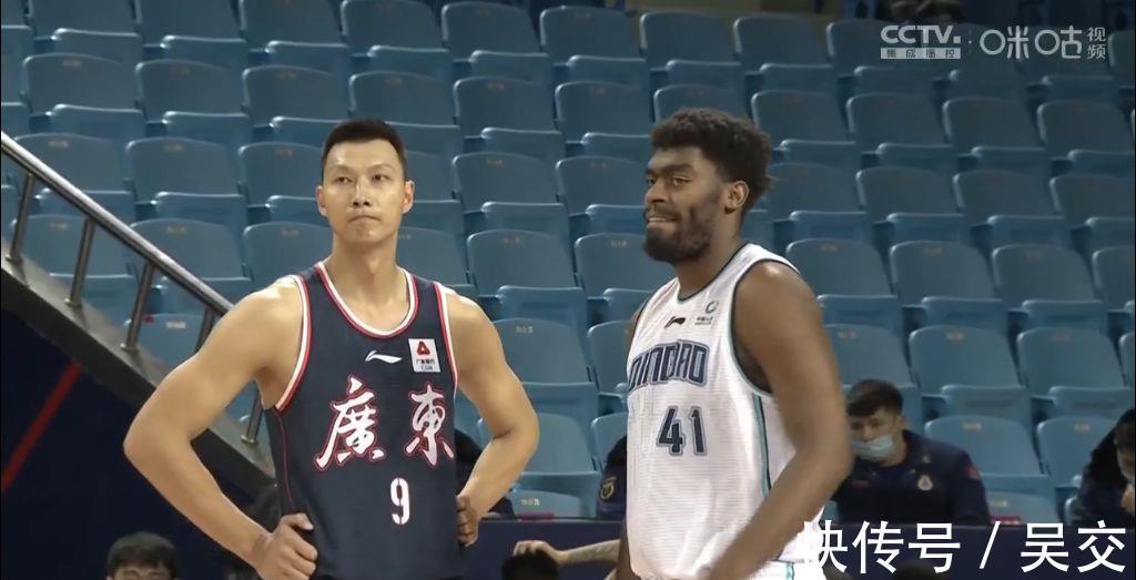 青岛队|莱多准三双易建联两双,威尔斯空砍29分,广东男篮98-91青岛队