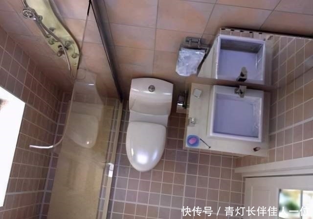 马桶圈用完到底要扶起来吗?建议大家平时这样做,干净且卫生