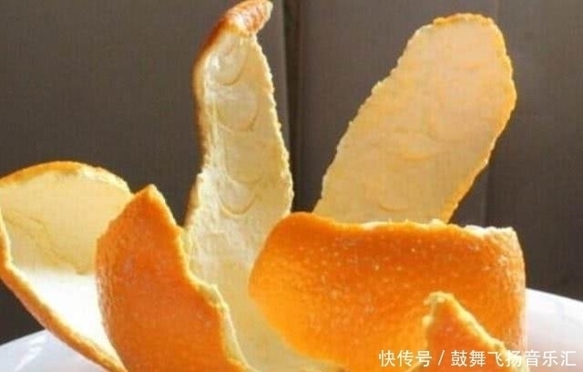 吃完了橘子皮不要扔，它对生活有大用处，学会了能省很多钱