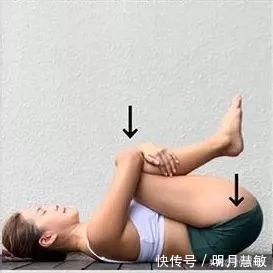 双膝|11个瑜伽动作，教你“全方位”放松下腰背部（瑜伽小白也可以做）