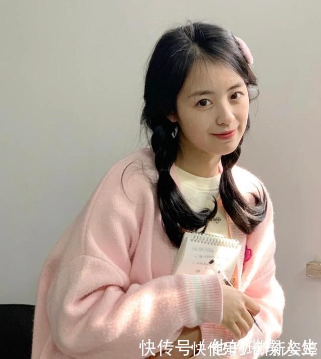 颜值|别再“披头散发”了,手残党都会的少女编发,一分钟提升颜值气质