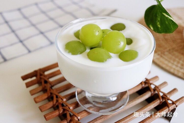 冬天葡萄的保存方法，放2，吃时还和新鲜的一样