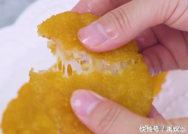 用2个苹果做一款早餐糯米饼,香甜营养,美味好吃,孩子特喜欢