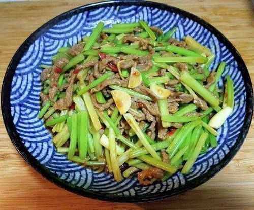 牛肉|天冷了，这肉要多吃，再贵也别省，简单炒一炒，营养互补，太香了