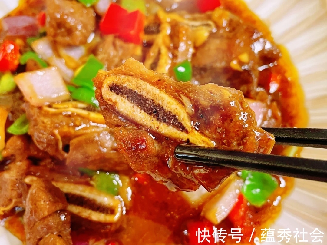 牛仔骨|鲜美下饭的家常菜推荐:黑椒牛仔骨,凉拌娃娃菜,青椒炒鸡蛋干