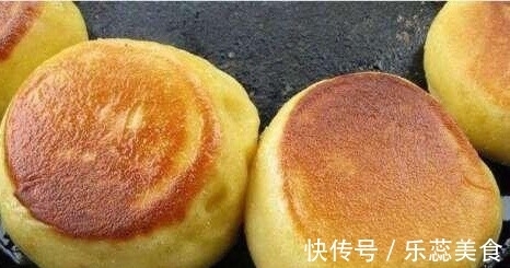 圆饼|不放水不放糖，三天两头做一次，松软香甜，再做20个不够吃！