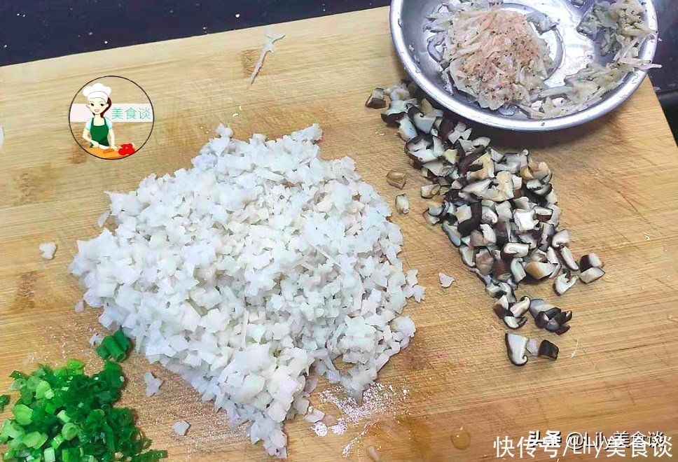  莲藕不凉拌不煲汤，换个做法，平底锅一煎，简单又营养，儿子爱吃