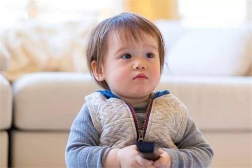 记忆力|哈佛大学教授:右脑发达的孩子通常有“3”个特点,占了一个也好