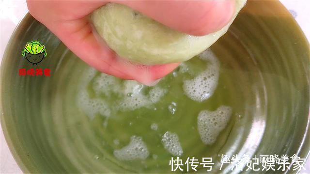 饺子|夏季炎热，教你做黄瓜馅的饺子，清淡营养还好吃，全家都爱