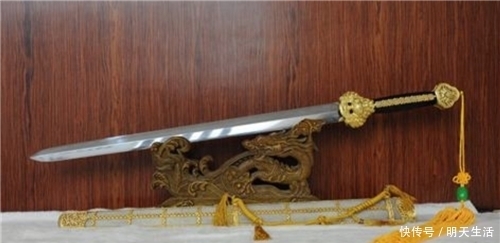  不卖|八国联军抢走“永乐宝剑”，专家欲出10亿买回，英国人大喊：不卖