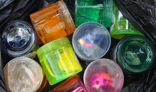 毒玩具|有毒的玩具:孩子喜爱的“假水”,是解压神器还是“坑娃神器”?