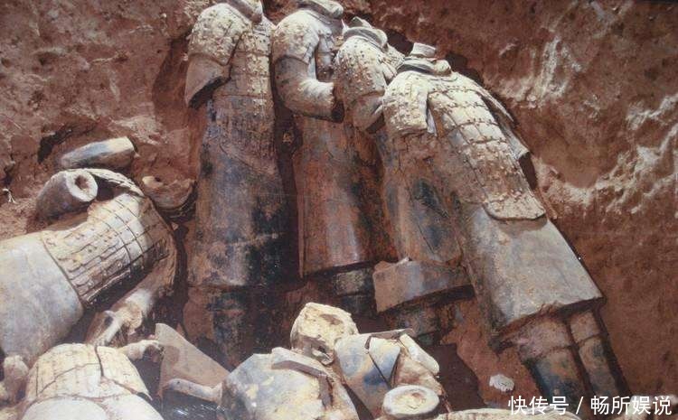 兵马俑挖出一个2000年“特种兵”,脸上涂迷彩油,曾被估价1