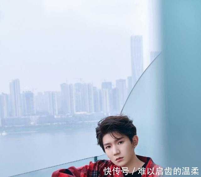 王源新综艺上线,高情商源全程夸奖,陆虎金海心喜笑颜开