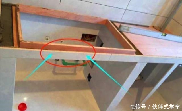 儿媳|老瓦工非用“土砖”做整体厨房,儿媳一脸嫌弃!完工后才知高档货!