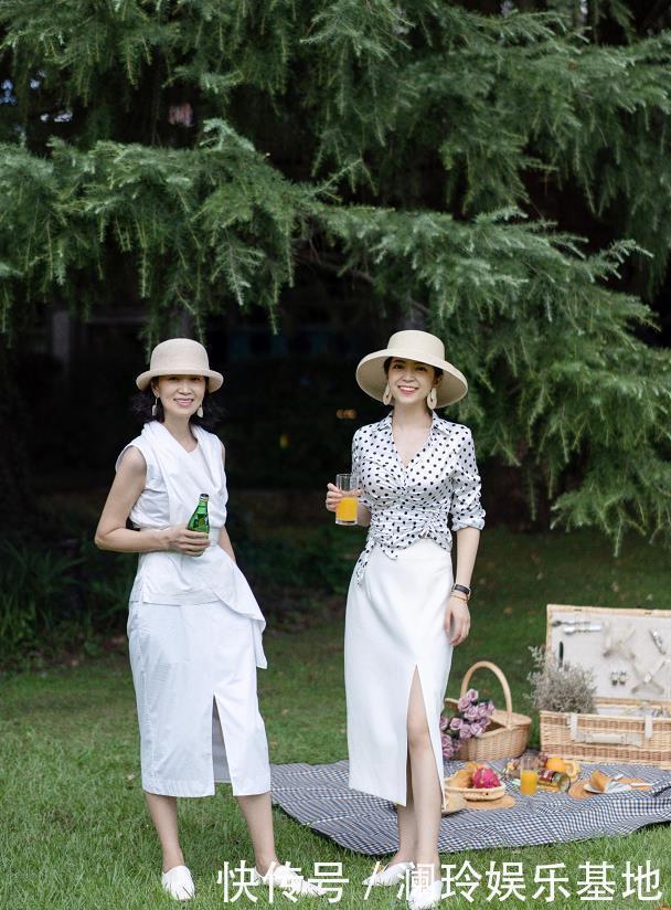 lily 年近60岁却美得优雅,这位中老年妈妈的“气质”穿搭,真值得学