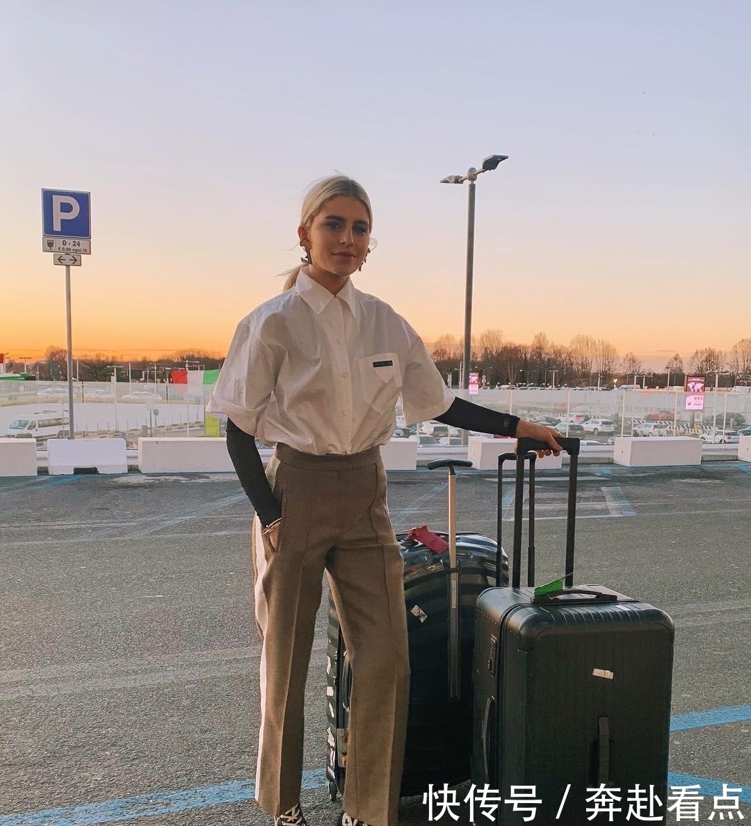 开春第一条裤子,烟管裤的正确打开方式,承包你的春季穿搭!