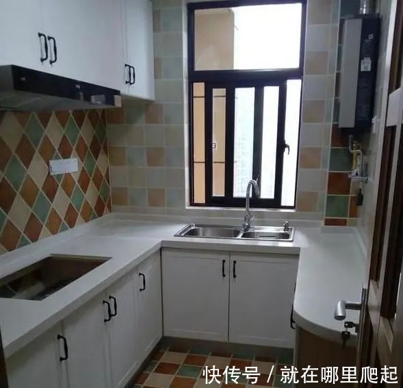 榻榻米|用3万定制全屋的橱柜，不顾家人的反对，看看效果就知道非常的值