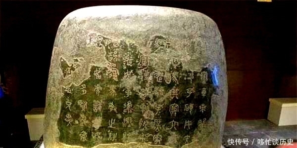 专家借宿屠夫家,意外发现失踪国宝,其上有篆文,一字值万金