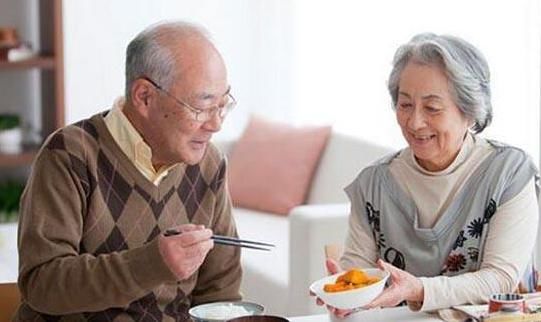  消化|96岁老人的长寿之道，记住“9字”，坚持做到，身体更健康