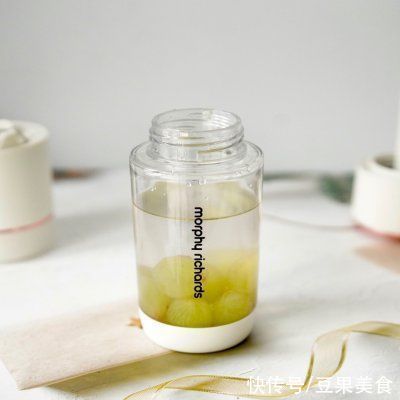纯净水|今天我吃光5碗饭的秘诀是葡萄气泡水...